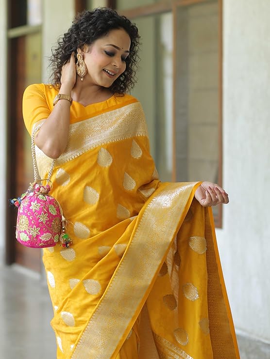 Sugathari Women's Banarasi Saree Pure Kanjivaram Silk Saree Soft new ladies 2025 Design Wear Pattu Sarees Latest Sadi Party Sari collections With Blouse Piece (San Pari-224) - Image 4